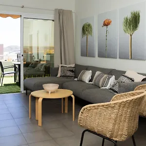 vistas-al-mar-junto-a-la-playa-3d.in-canary-islands.com/